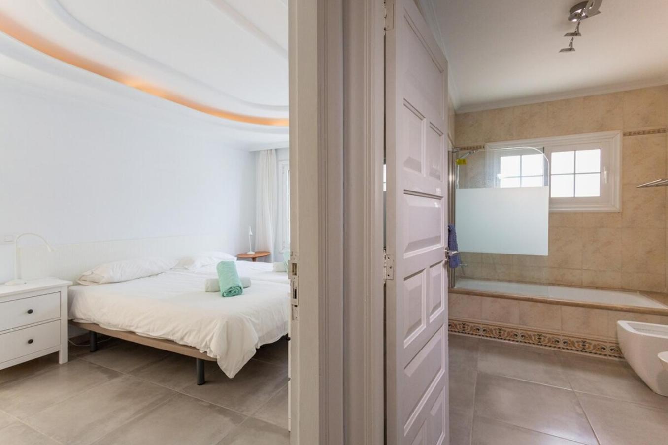 Alamos Park-Stunning Villa In Huge Private Grounds San Miguel de Abona Luaran gambar